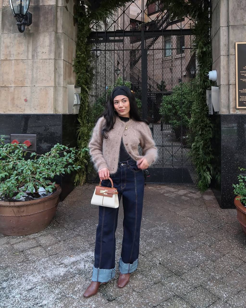 Elise - Brown Canvas