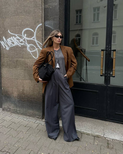 Hana Medium Tote - Black