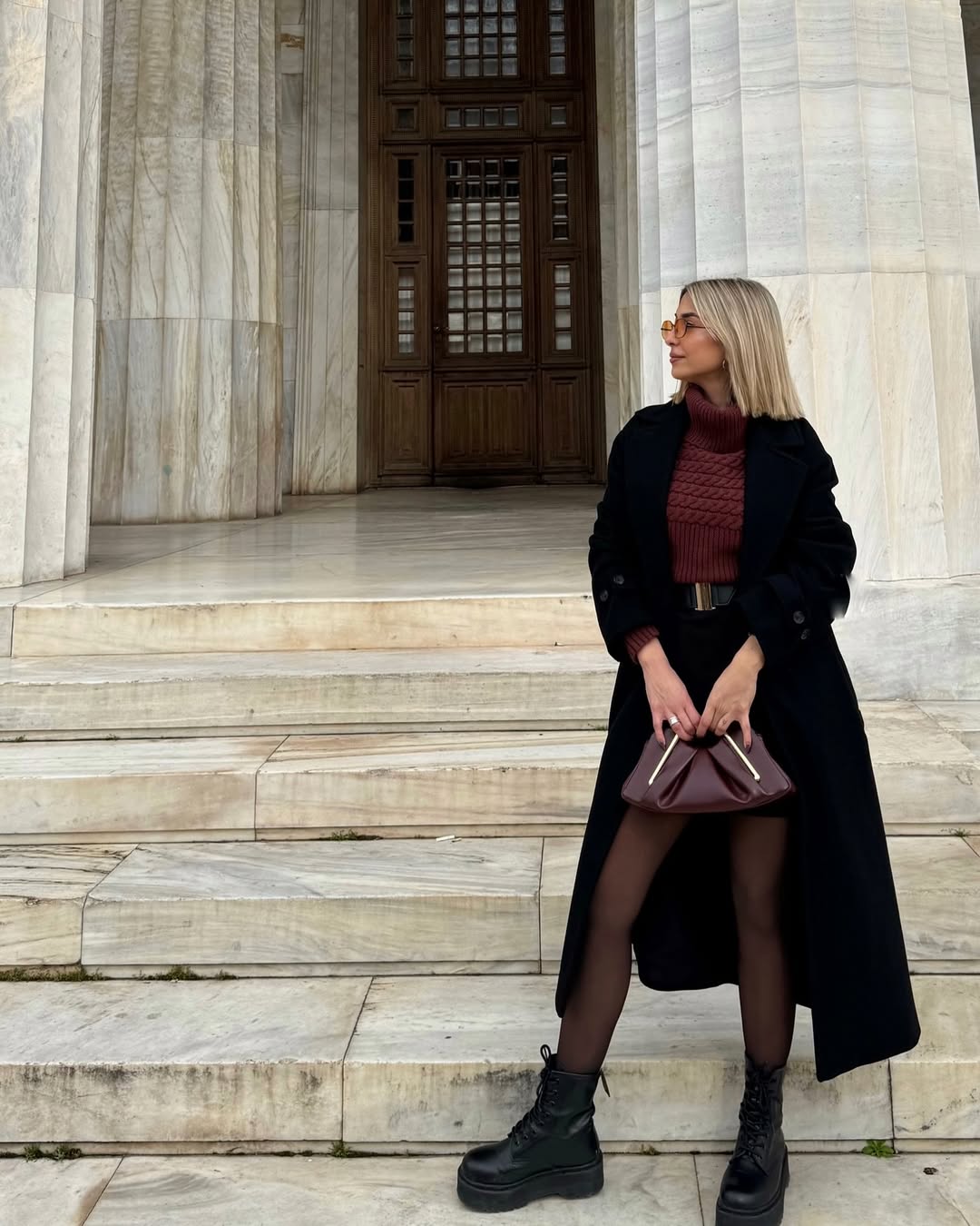 Lila Metal Frame Clutch - Burgundy