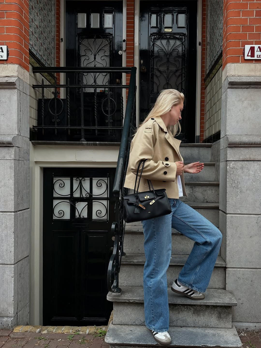 Yara Shoulder Bag - Black