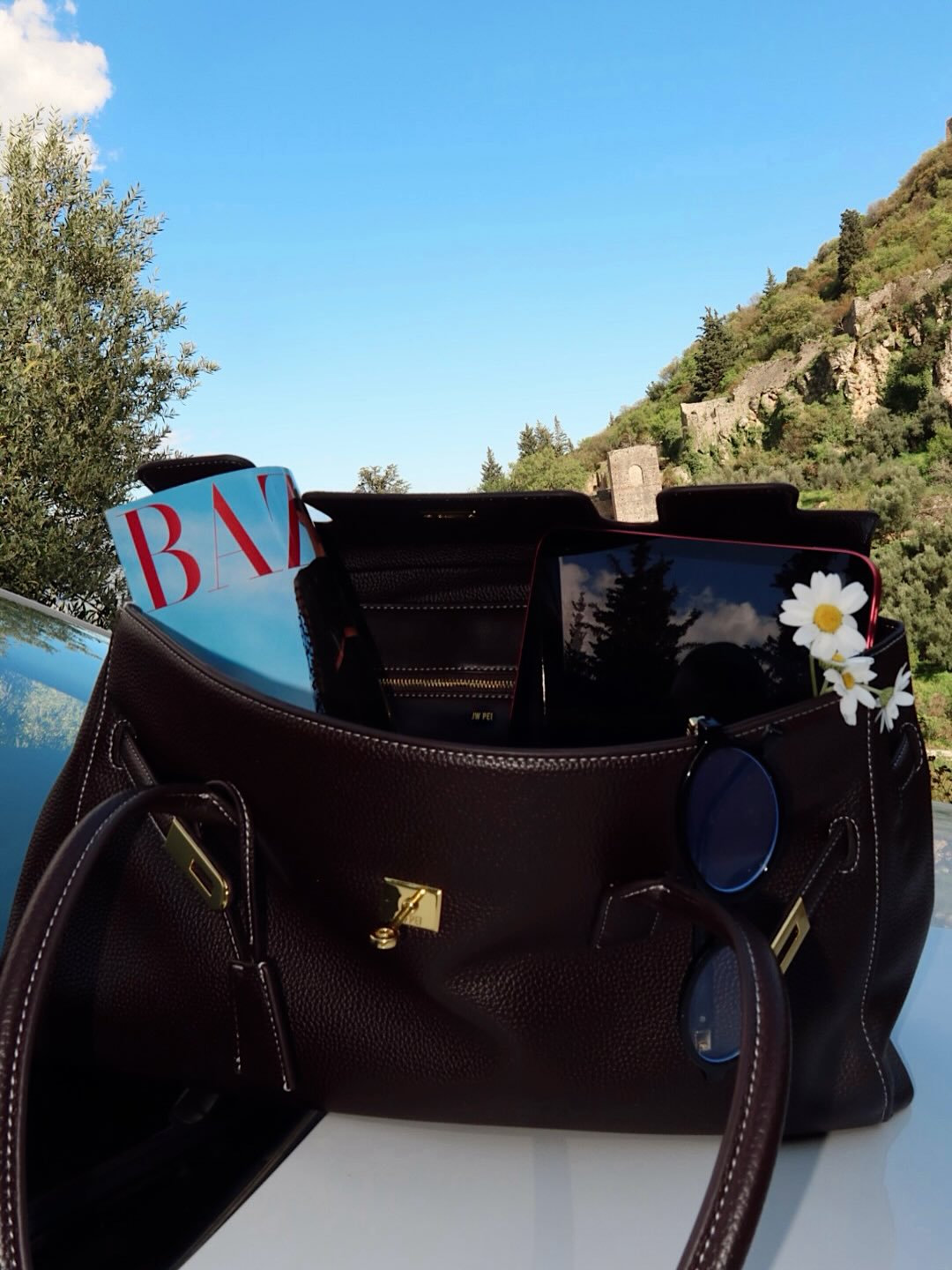 Yara Large Shoulder Bag - Dark Brown