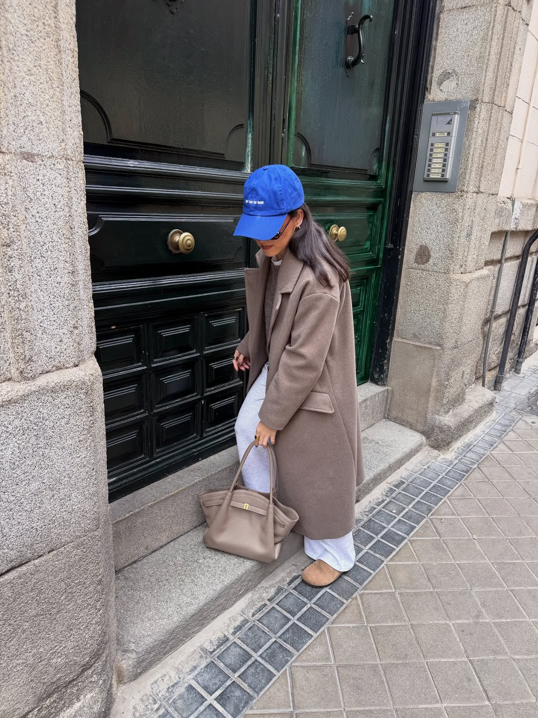 Hana Medium Tote Bag - Taupe